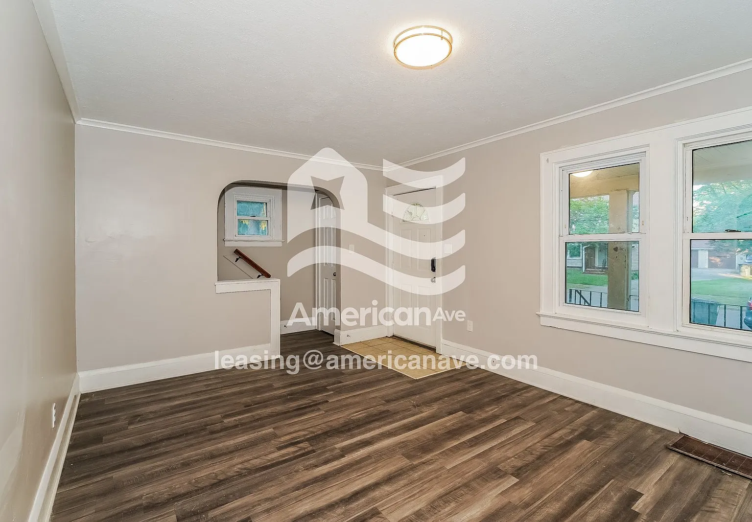 3 bed, 1.0 bath, 1091 sqft, $1,297 — Photo 3