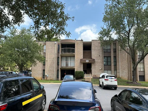 3326 Huntley Square Dr APT A-1, Temple Hills, MD 20748