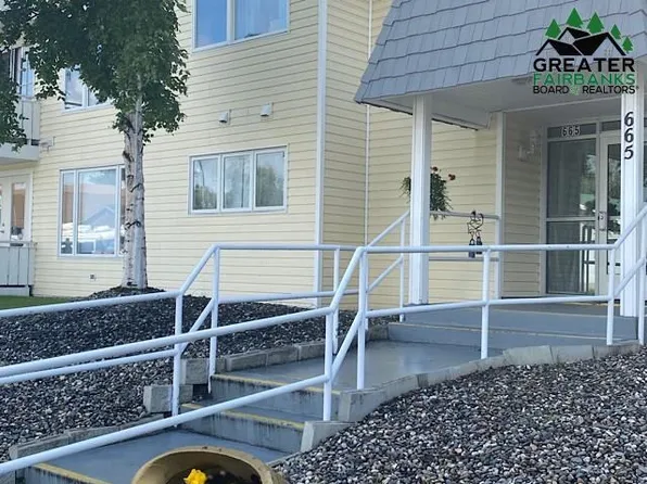 665 10th Ave, Fairbanks, AK 99701