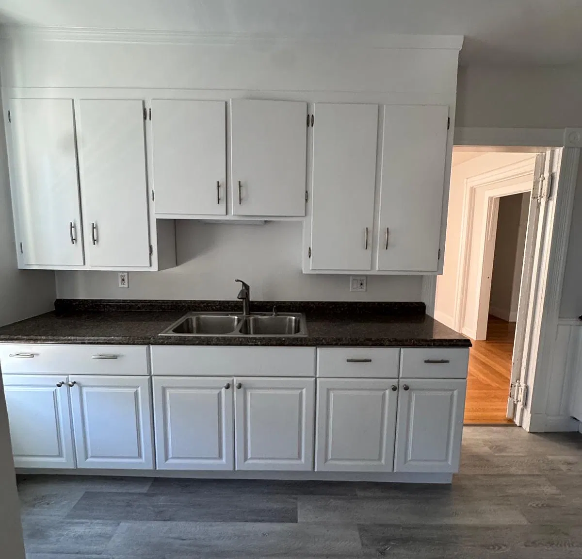 2 bed, 1100 sqft, $1,900 — Photo 3