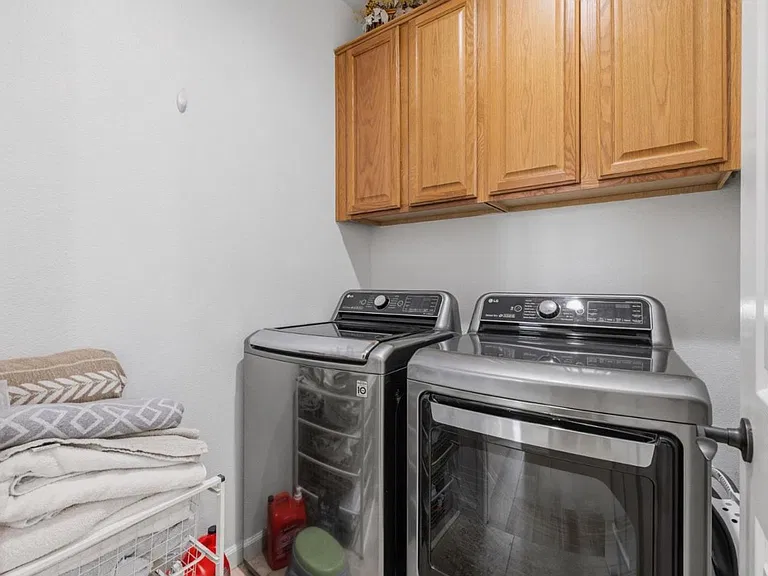7238 Basking Ridge Ave — Photo 15