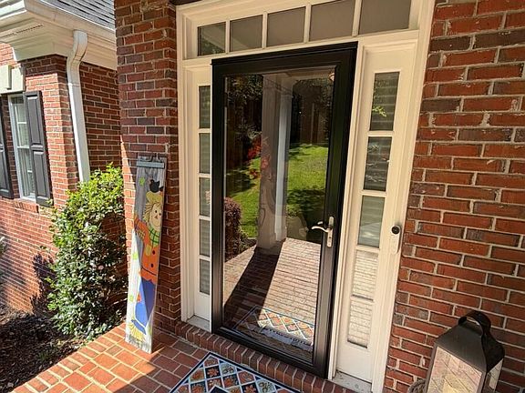 4th image of 205 River Oaks Dr