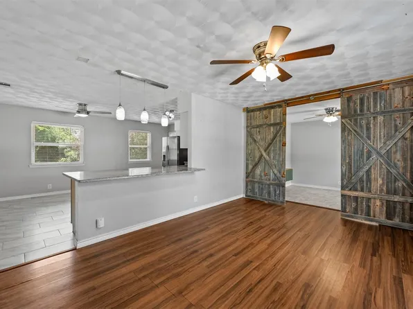 1019 Pebblebrook Dr, Lewisville, TX 75067