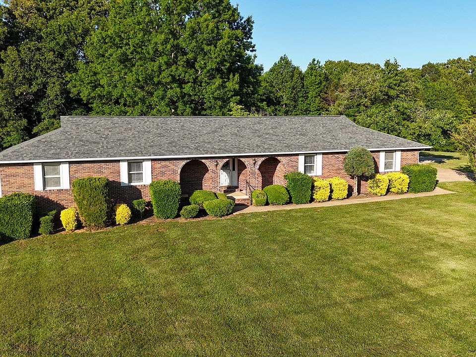 1st image of 185 Savannah Dr