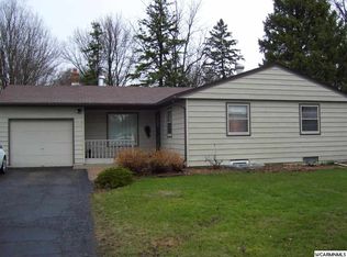 323 Hillcrest Dr SW, Willmar, MN 56201
