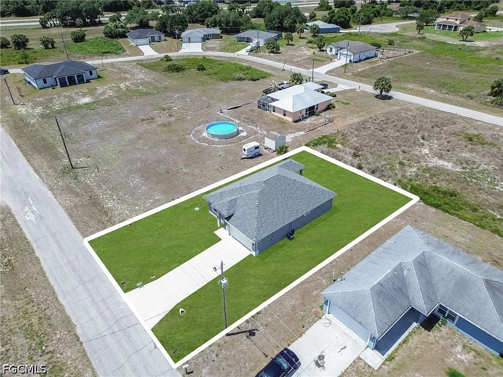 3 bed, 2.5 bath, 1503 sqft, $2,200 — Photo 3