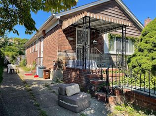 6414 Utopia Pkwy, Fresh Meadows, NY 11365