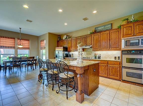 3rd image of 817 Owl Creek Dr