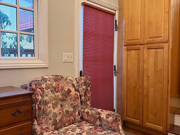5th image of 312 Crest Dr