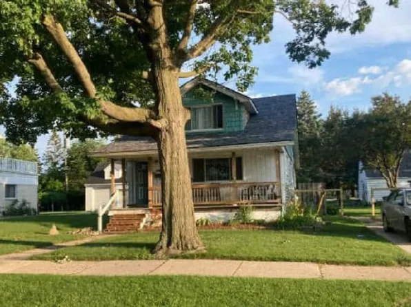 8412 McKinley Ave, Center Line, MI 48015