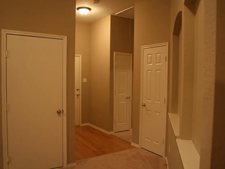 1516 Nightingale Ln — Photo 10