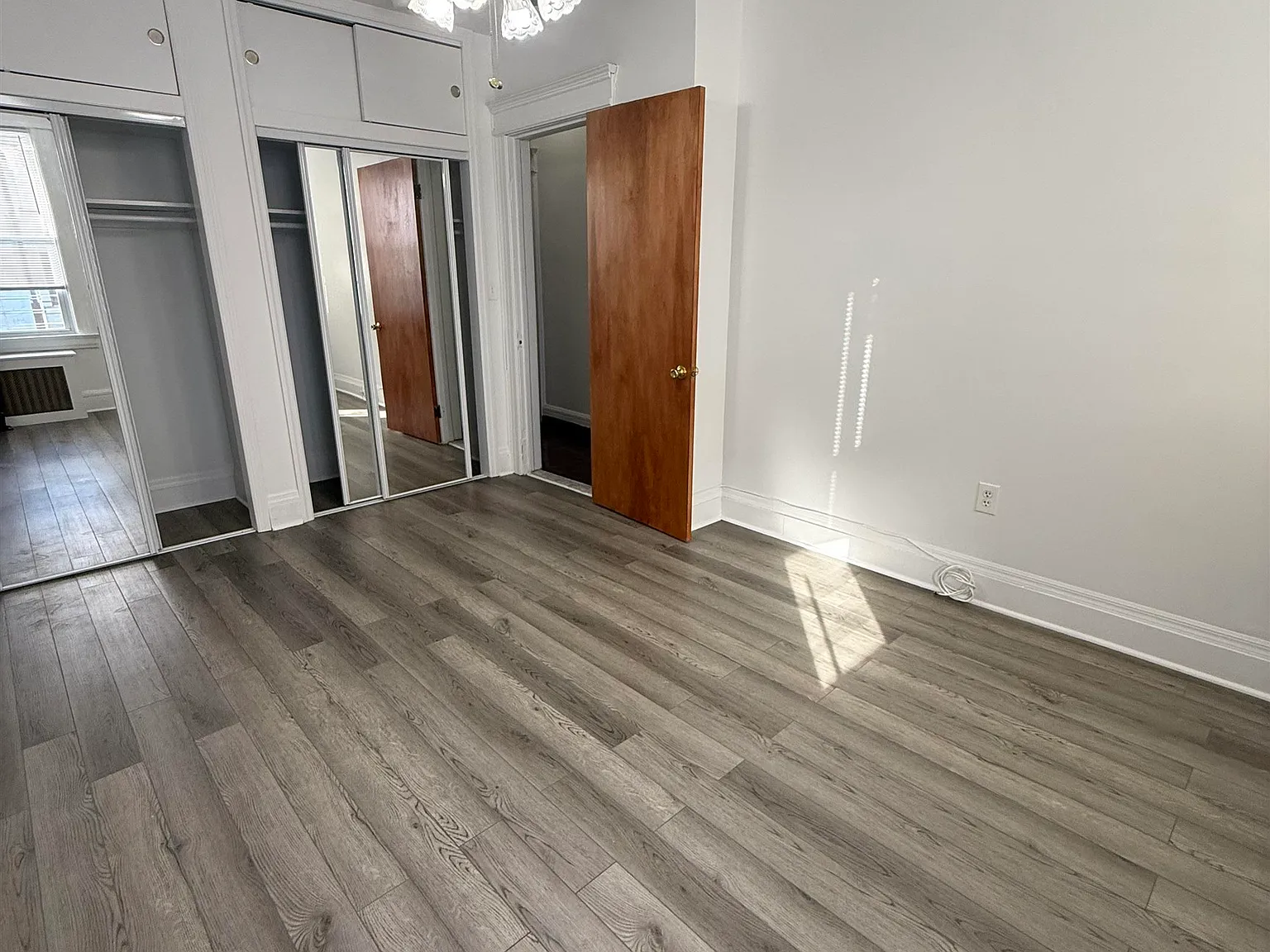 2 bed, 1.5 bath, 1100 sqft, $2,200 — Photo 3