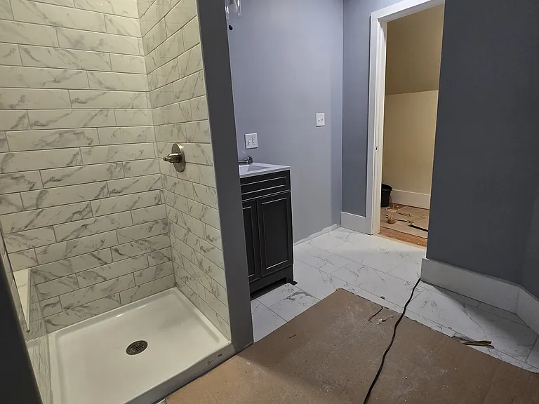77 Rowe St #2 — Photo 13