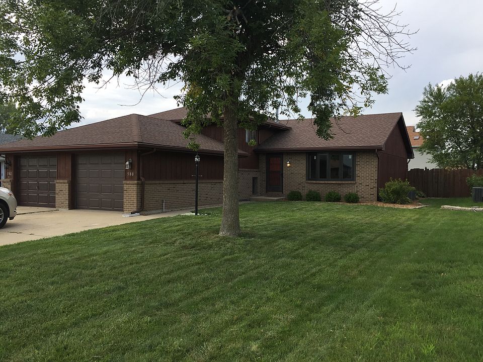 1st image of 580 Elizabeth Dr