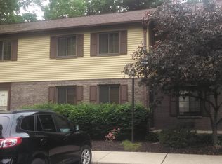 1287 Front St, Cuyahoga Falls, OH 44221