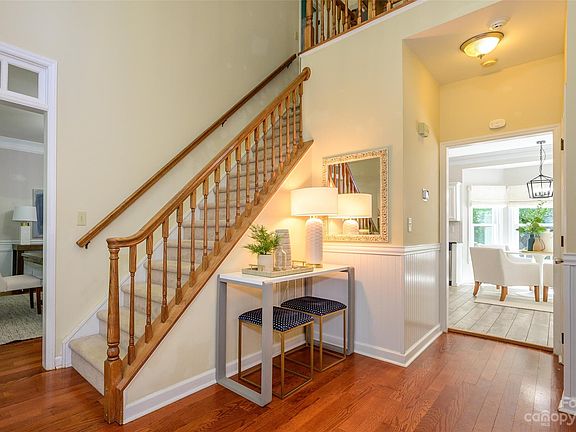 3rd image of 7407 Leharne Dr