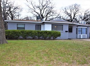 6404 Truman Dr, Fort Worth, TX 76112