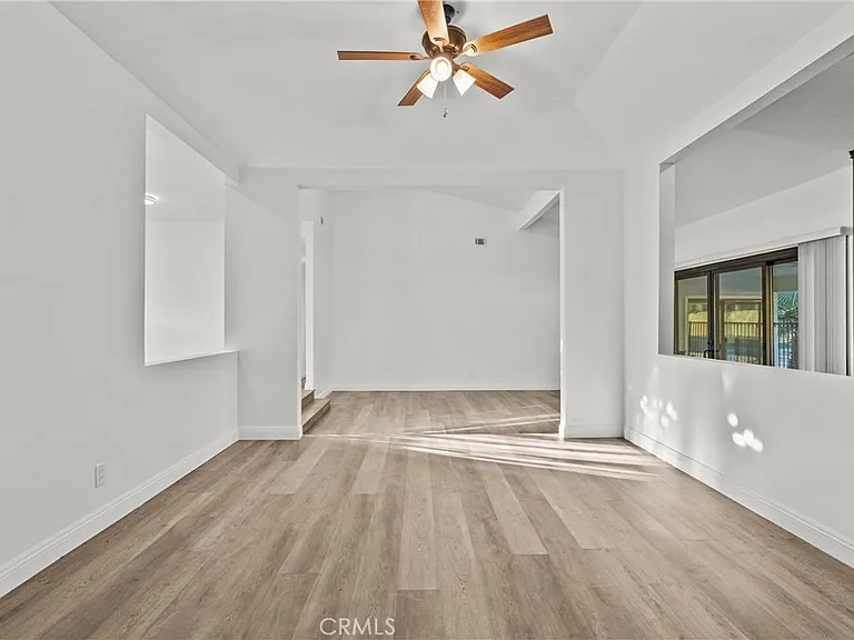 9724 Bothwell Rd — Photo 16