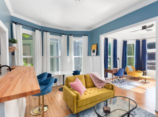 107 SW Arthur St APT A, Portland, OR 97201