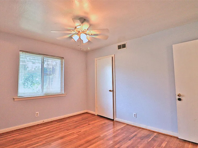 3210 Cloverdale St — Photo 25