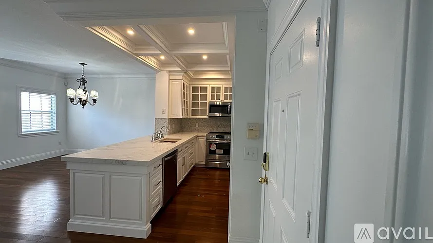 1 bed, 830 sqft, $2,195 — Photo 3