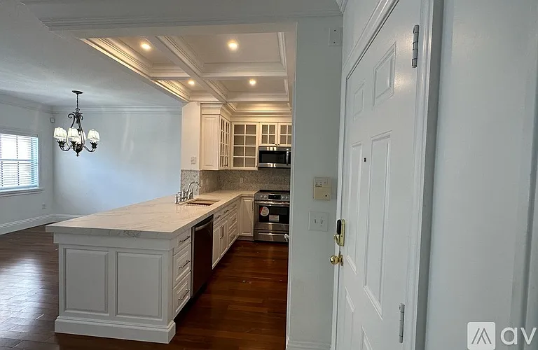 553 Water St — Photo 3