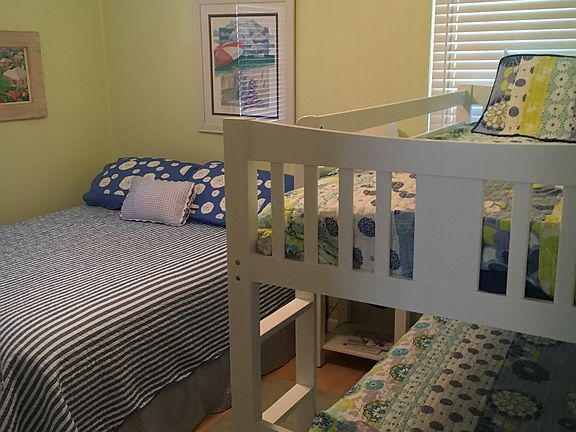 5th image of 1728 Leslie Ct