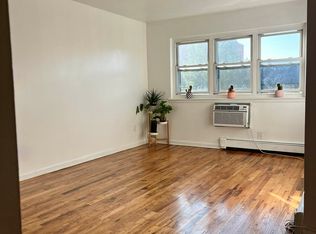 25-59 46th St #3, Astoria, NY 11103