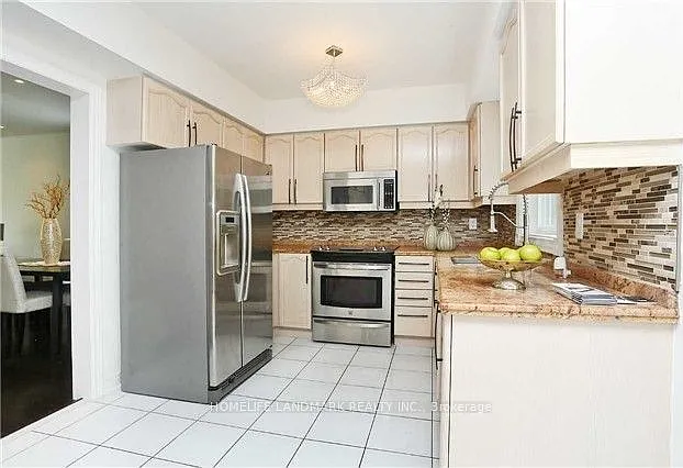 80 Larratt Ln — Photo 5