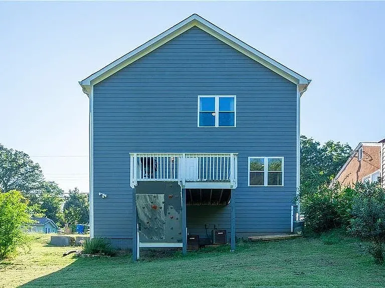 146 Clay St SE — Photo 27