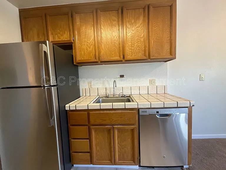 6254 Joaquin Murieta Ave #B — Photo 9