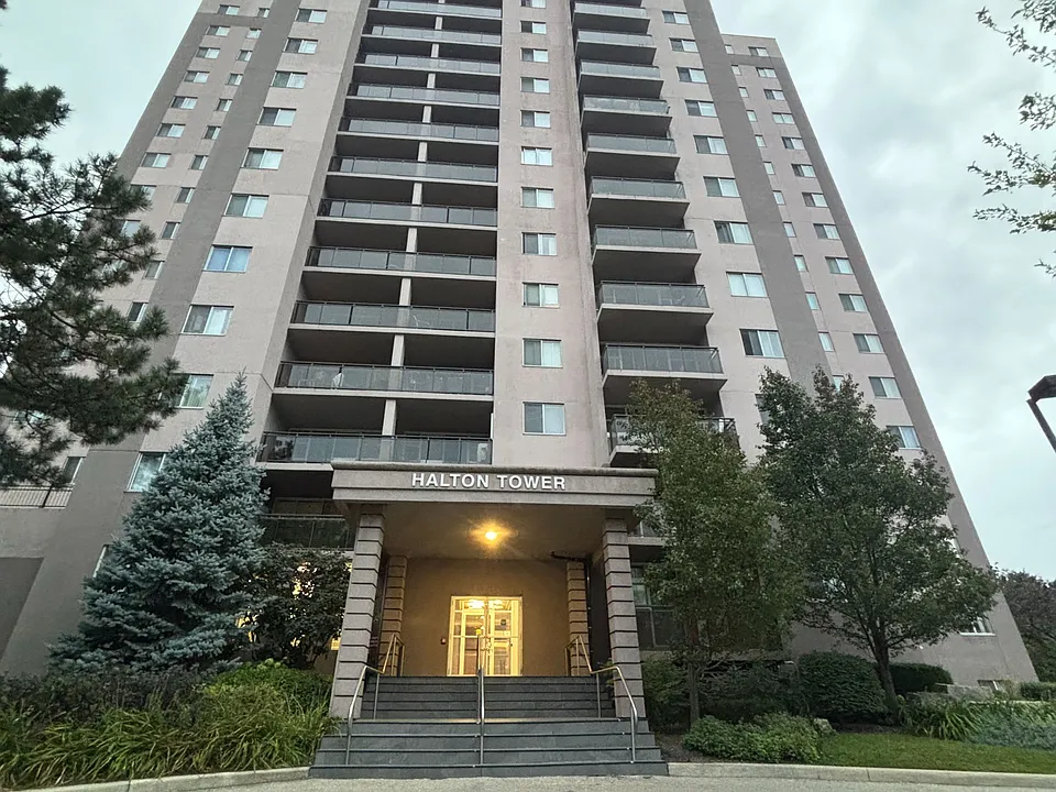 975 Warwick Ct #1210