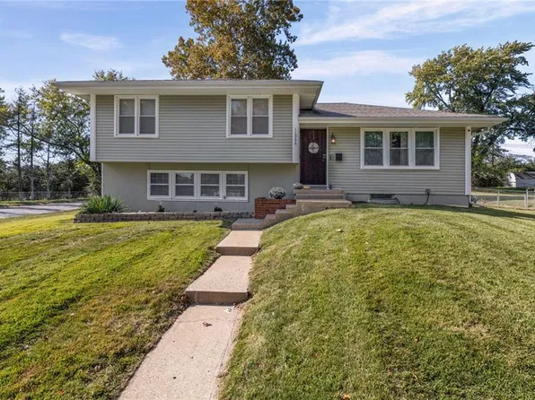 11906 Belmont Ave, Grandview, MO 64030