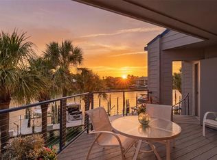 910 Pinellas Bayway S APT 201, Tierra Verde, FL 33715