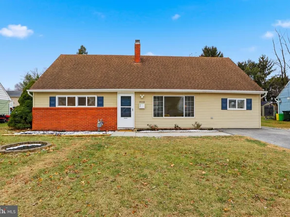 1512 Continental Rd, York, PA 17404