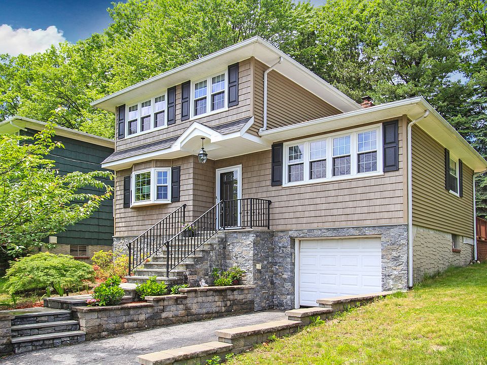 1st image of 15 Garit Ln