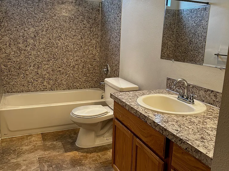 Northwood Apartments — Photo 11