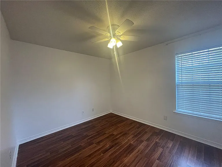 6882 Red Cedar Dr — Photo 7