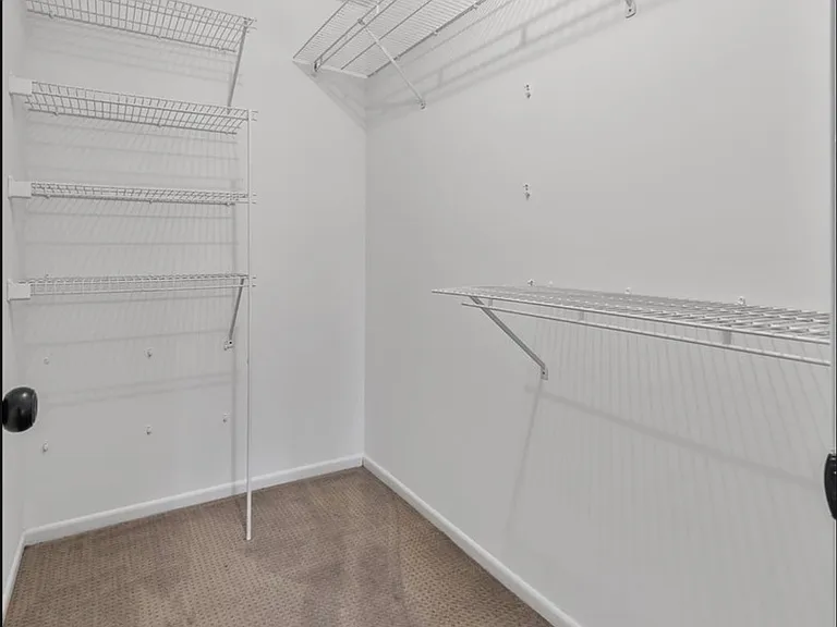 1736 Chesapeake Ln #4 — Photo 8