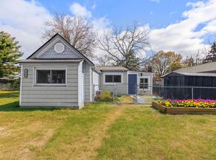 1935 Maddy Ln, Keego Harbor, MI 48320