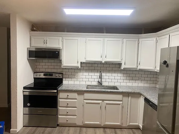 510 N 13th St, La Porte, TX 77571