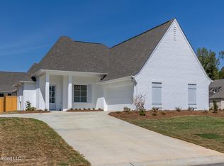 1000 Paddle Ln, Brandon, MS 39047