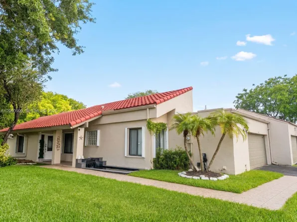 324 Patio Village Ter, Weston, FL 33326