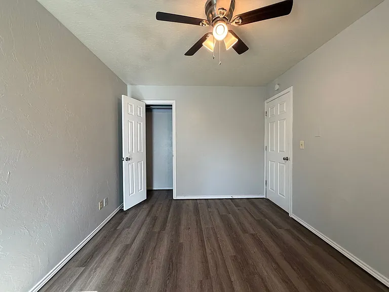 205 S Meadow Ln — Photo 14