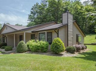 12 Woodlands Dr, Black Mountain, NC 28711