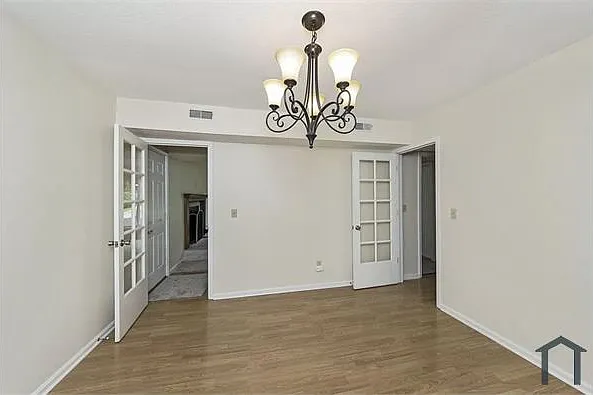 2323 N Ardell Pl — Photo 9
