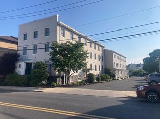 114 Front St APT 204, Quakertown, PA 18951