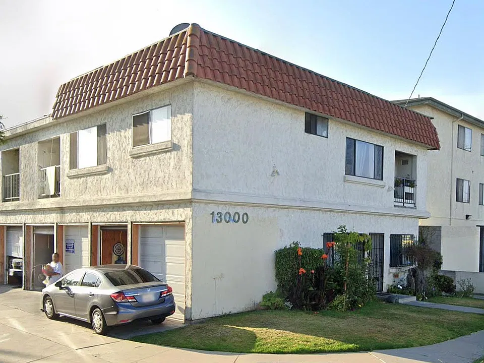 13000 Roselle Ave #2