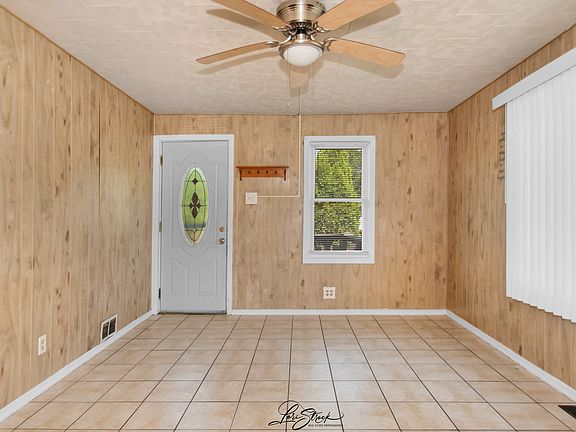 3rd image of 1336 Hirsch Ave