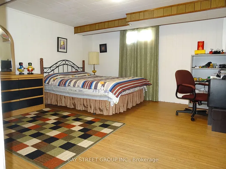 14 Macbeth Blvd — Photo 25